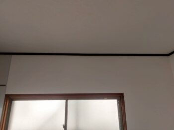 周り縁(まわりぶち)」の塗装