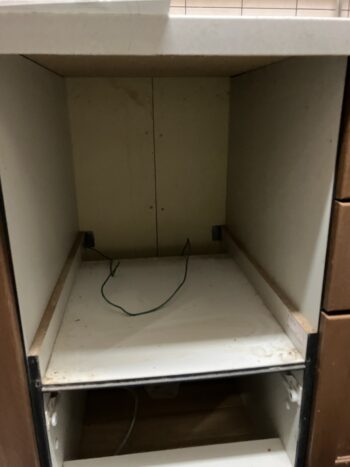 食洗器外したところ
